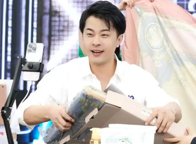 辛巴身价多少_辛巴介绍