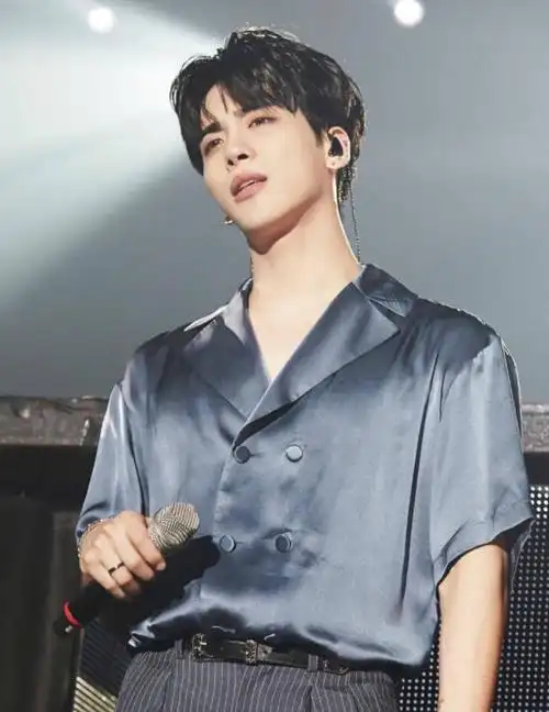 shinee金钟铉去世两年,sm发文"我们爱你",粉丝:小