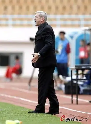 专访桑特拉奇:伊万下课不意外 鲁能中卫堪称灾难