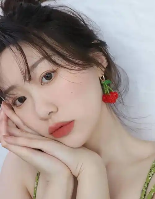 25岁女生最经常涂得5支口红,mac989温柔气质,香奈儿87显白贵气_颜色