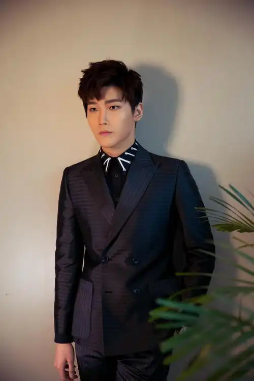 邢昭林生活写真照-明星库-中国时尚网