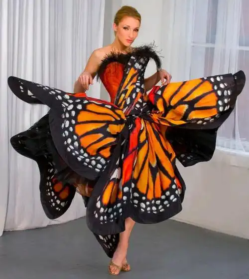 把"蝴蝶"穿在身上:那些令人印象深刻的蝴蝶主题时装,美