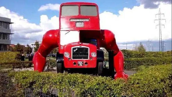 世界上最奇葩的公交车,能做俯卧撑