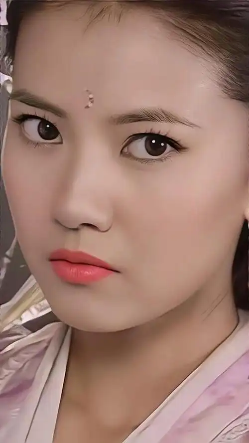 最美的周芷若,柔情似水,我见犹怜,气质与美貌并存