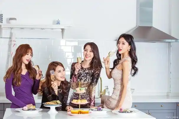 发朋友圈闺蜜文案,姐妹聚会高级短句