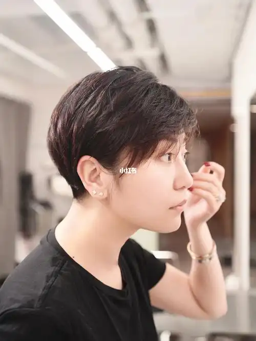女生短发发型  #上海剪发  #上海染黑发 #上海烫发 #韩式短发  #短发