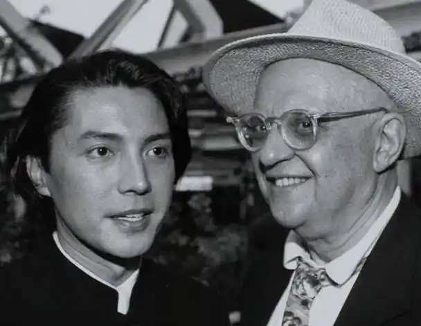 尊龙终是错过了陈冲,68岁还单身,林青霞为看他几眼陪着打一夜牌_内心