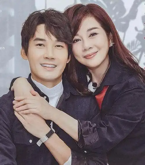 "张铎对于这个问题同样心存忧虑,不过他还是决定向陈松伶坦诚地说:"你