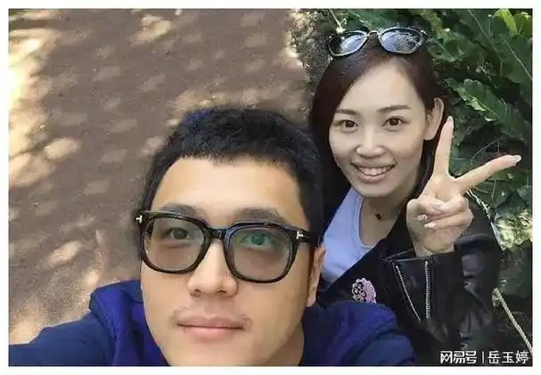 王宝强动真格男子流泪恳求原谅马蓉这一次赢麻了