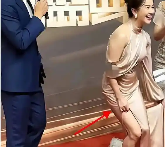 46岁左小青惹争议!