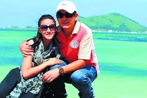 歌手李健老婆的个人资料