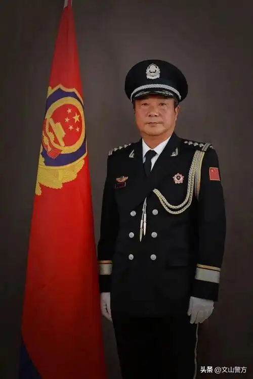 的警礼服照震撼来袭留住美好回忆记录从警岁月聚焦最美礼服照一身警服