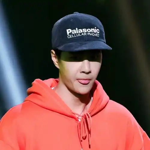 请问去哪里能吃到这把橘子味的跳跳糖969696#王一博#@uniq-王