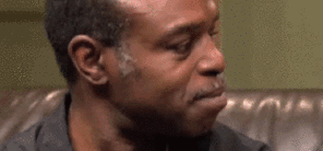 蓝衣黑人表情包遇到了很无语的事,经常见到"一件穿蓝色冲锋衣的黑人