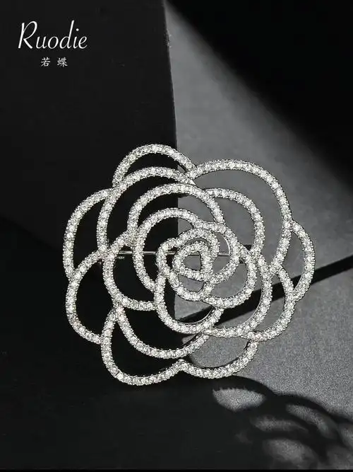 胸针女 配饰 百搭 优雅_优雅镂空花朵胸花 配饰气质简约女士外套百搭