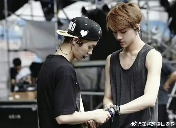 卢昱晓回应追鹿晗吴世勋