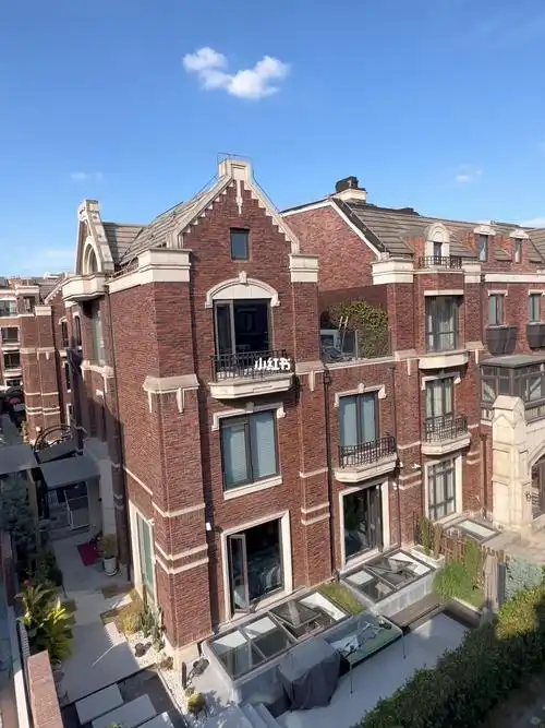 上海松江英伦风格小别墅业主诚售