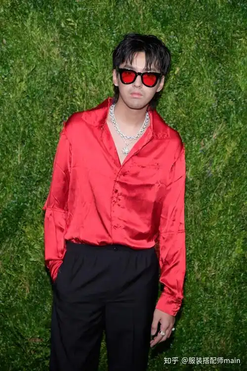 28岁吴亦凡新造型太颠覆,lv衬衫满身褶,一脸胡茬变大叔 - 知乎
