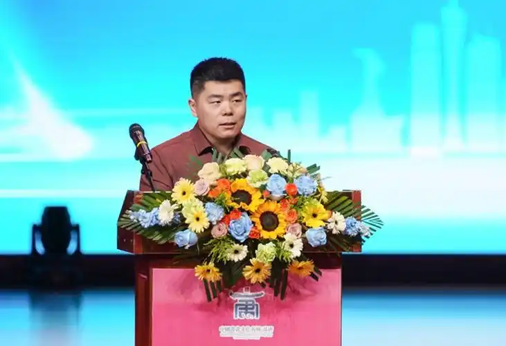 >首页>要闻>社会>市新闻传媒中心总编辑玄志刚和高唐县委常委,副县长