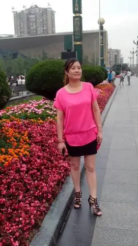 46岁离异女征婚照片(id:70580703)_四川成都征婚交友_珍爱网