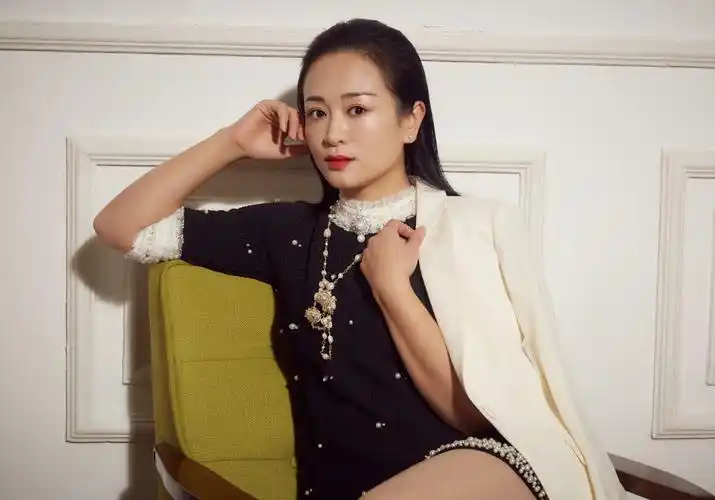 回顾演员涓子当红时低调嫁圈外丈夫婚后连生两子如今怎样了