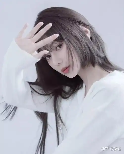 方脸女生遮肉的发型绝对不能错过