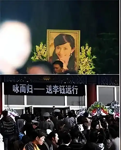 回顾悲惨人生李钰因方瑜走红33岁不幸离世为汪雨穿婚纱下葬