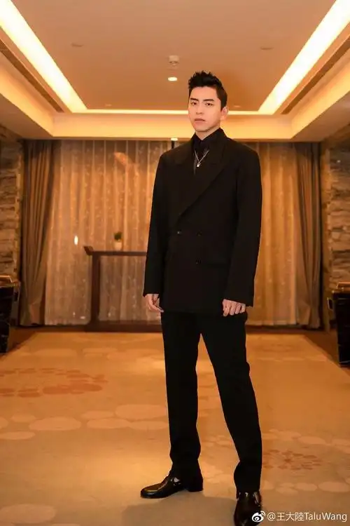 王大陆1米81身高60公斤体重直言不用节食常吃一种食物