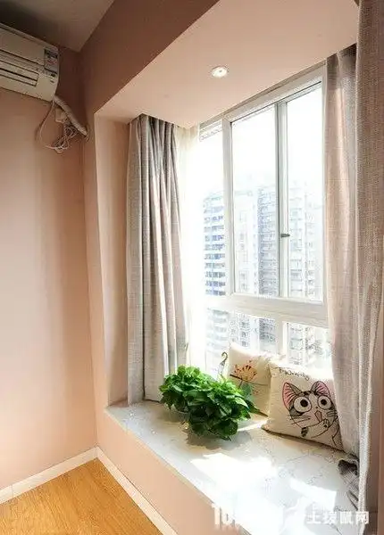 全套三房二厅仿古阳台小户型飘窗装修效果图—土拨鼠装饰设计门户