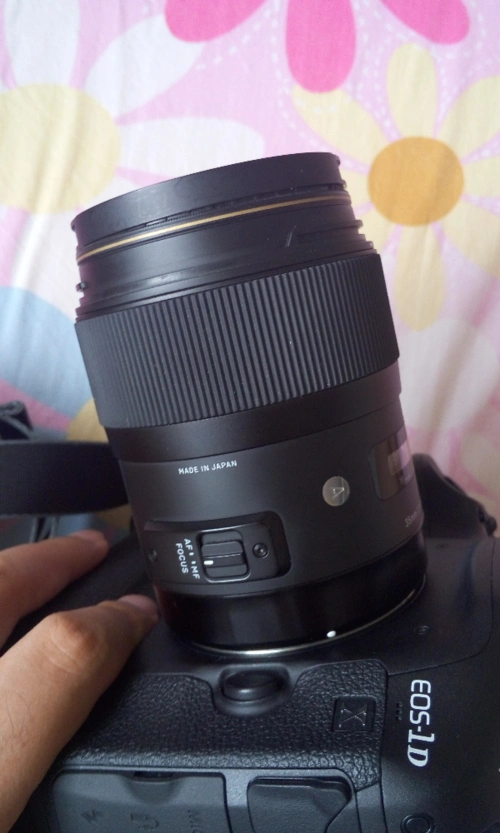 出个适马35 1.4art佳能口国行带票,全套包装配件齐全