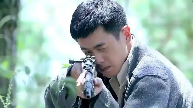 神枪手周卫国,一枪爆头小鬼子,吓得鬼子抱头鼠窜!