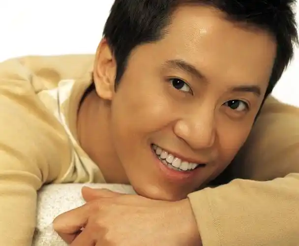 书名:《海浪声依旧》毛宁的《毁灭史》 52岁未婚无儿无女