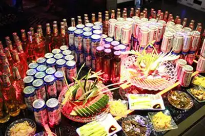 临海90后少女ktv洋酒 啤酒 送好友回家,没想到5年不能