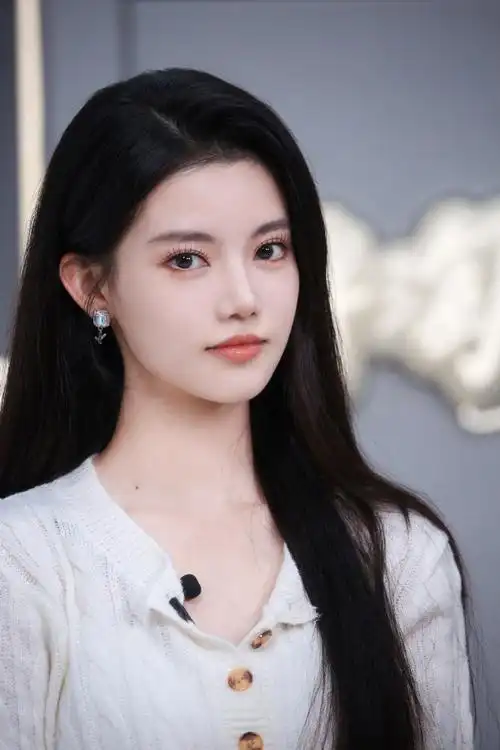 孙珍妮超话#珍妮的小确幸#vol.22工作花絮随机飘落中 95