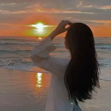 头像女简单干净气质背影