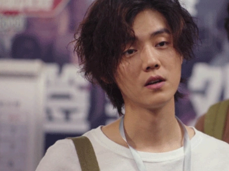 穿越火线好评如潮鹿晗演技上热搜太让人惊喜了