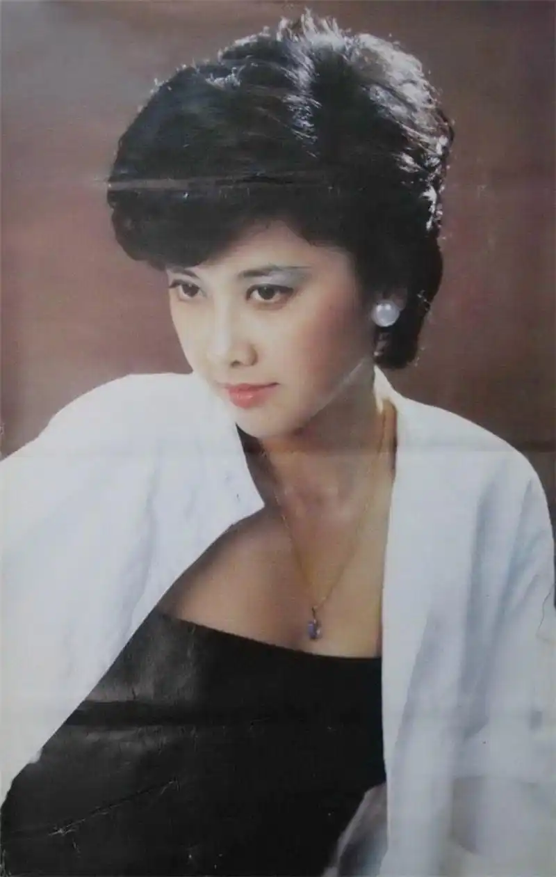 国家一级演员朱琳