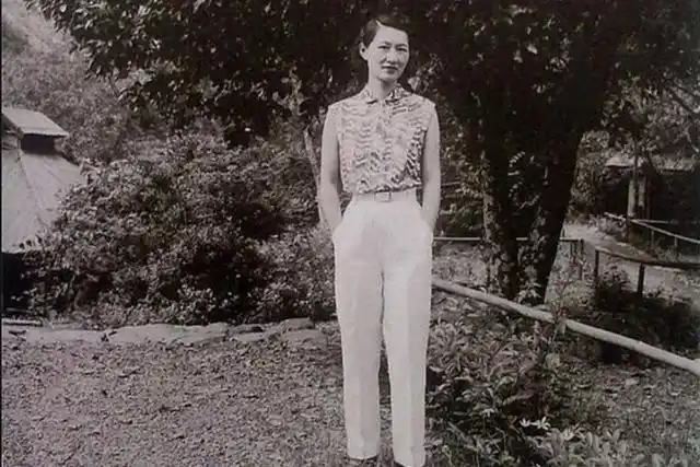 图|于凤至在美国的小院里