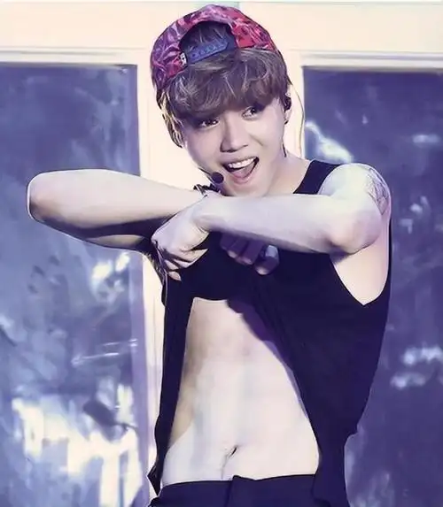 男星逐渐娘化生殖崇拜盛行内娱畸形乱象该治治了