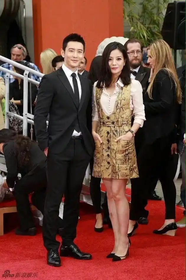 赵薇黄晓明合影