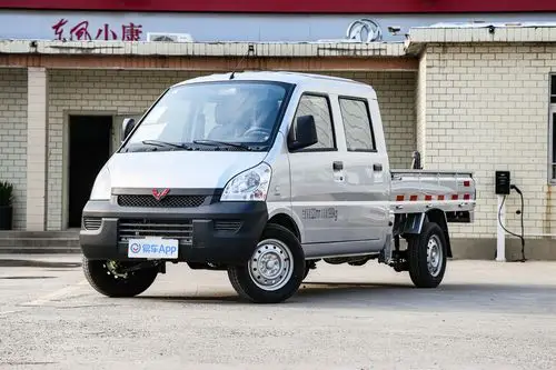 2021款 五菱荣光小卡 1.5l 手动 双排 基本型l3c外观