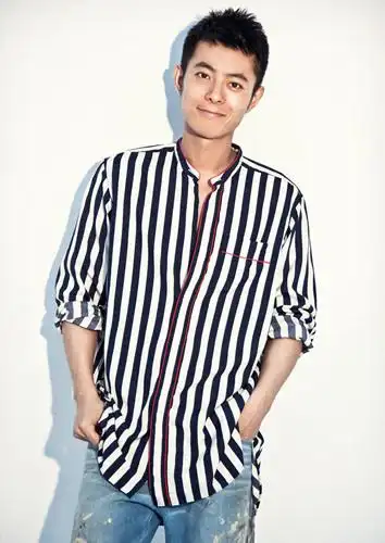 《记得少年那首歌》将映 柳明明燃放父辈青春