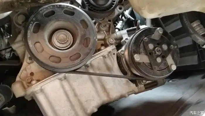 请教怎样拆大众ea211发动机的曲轴皮带轮