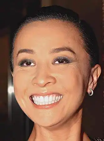 16大明星巨丑照!