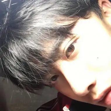 16岁小哥哥帅气一套照片头像,男生头像图片