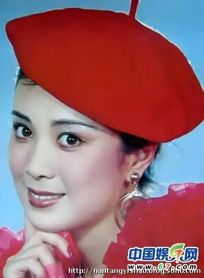 傅艺伟80年代青涩照曝光妖艳演妲己无人超越组图