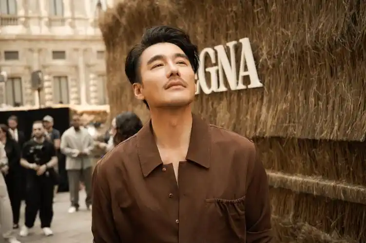 胡兵米兰时装周收官广获好评最终站巴黎时装周期待值拉满