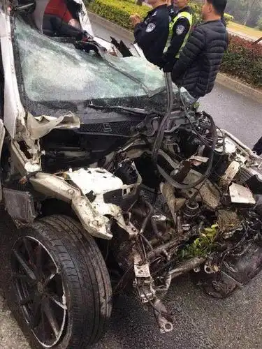 车祸, 警方通报了相关情况, 过年期间本来是不想发这么血腥的新闻的