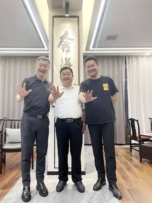 园区工作快报「2期」光伏清洁能源成国计民生新宠,未来前景引热议!