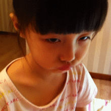 假装生气调皮的小女孩 搞笑小孩 萌小孩小朋友 婴儿幼儿宝宝